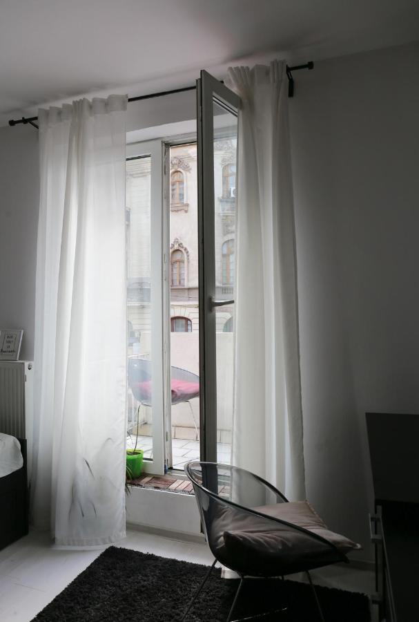 Apartment 3 Rooms, City Center, Balcony View, Sunset Boulevard Бухарест Екстер'єр фото